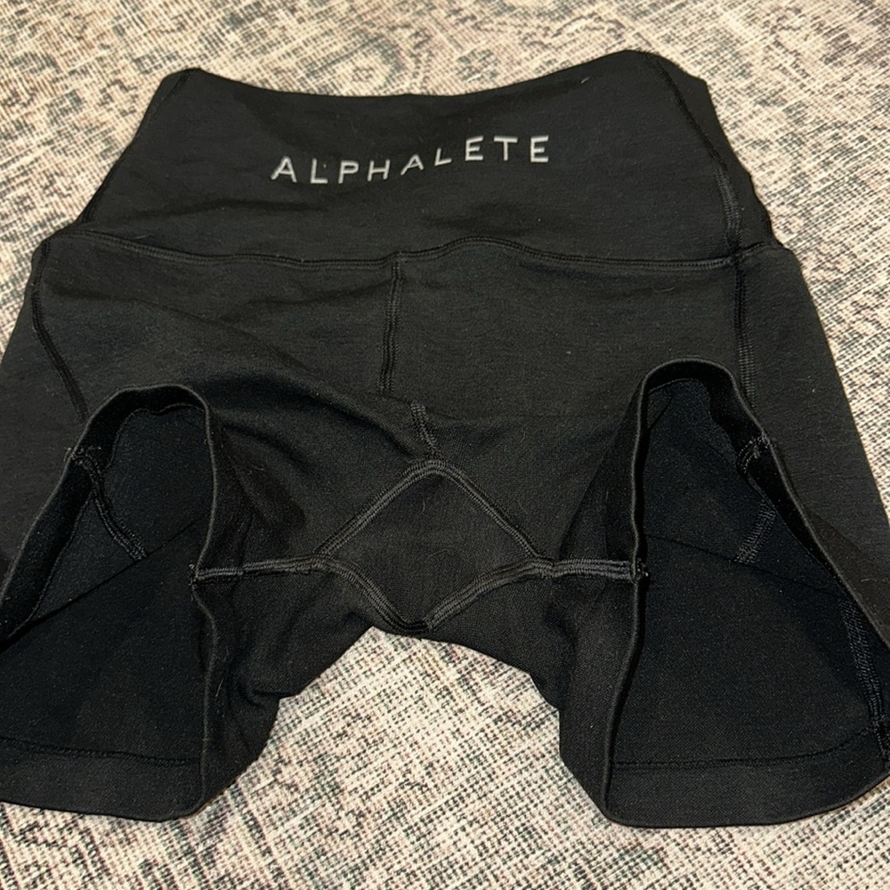 Alphalete R6 4” Shorts - Picture 3 of 3